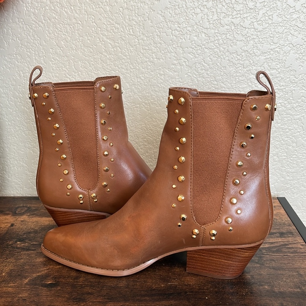 🆕 Michael Kors Kinlee Astor Studded Leather Ankle Boot - Picture 6 of 10